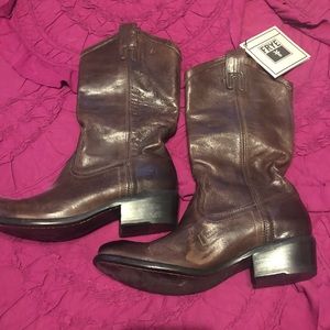 Frye cowboy boots! Size 8